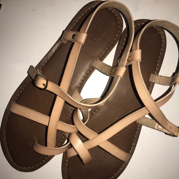 Mossimo sandals💞 - Picture 2 of 4